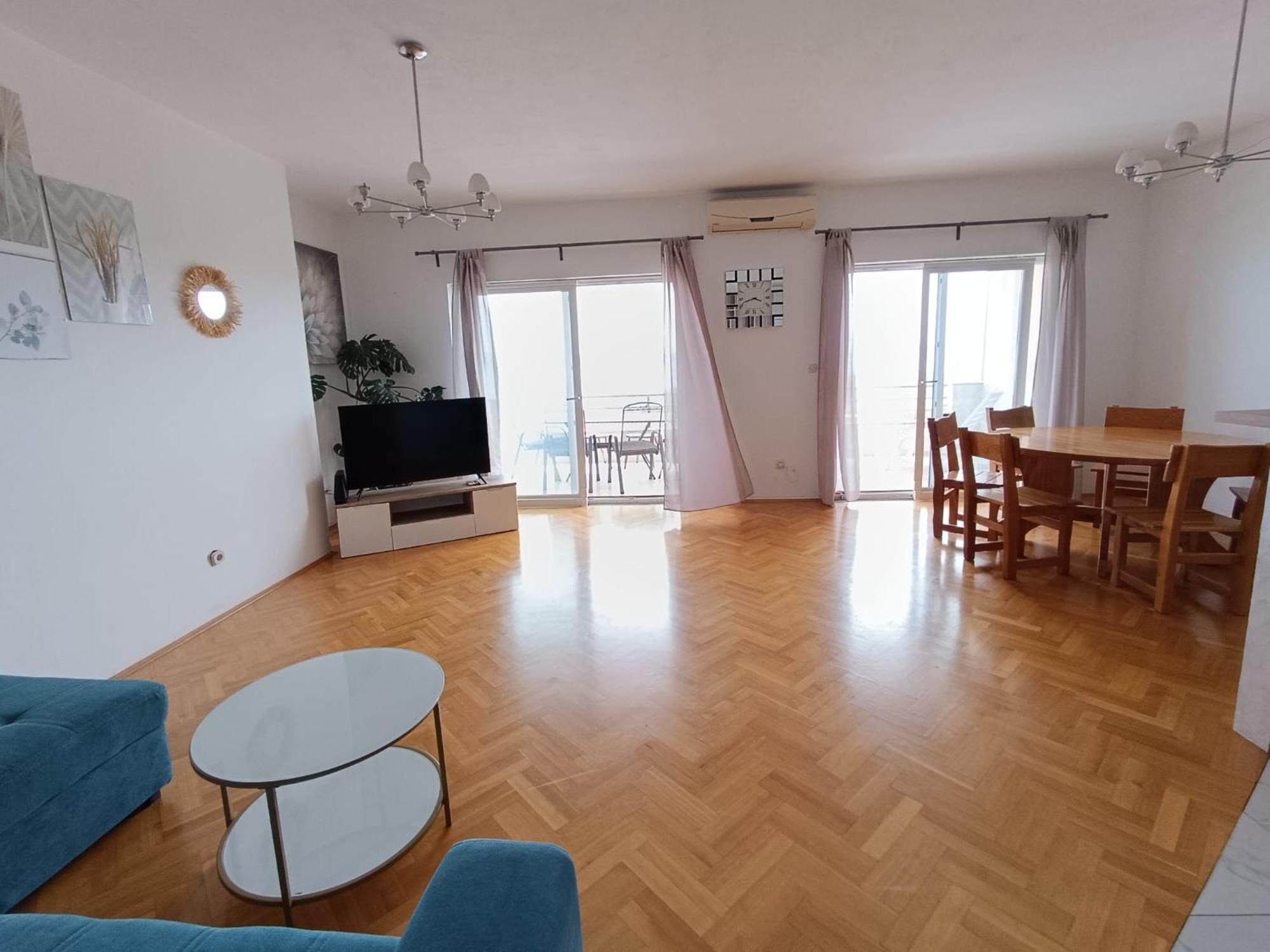 Apartment Lo - With Swimming Pool Split Room photo
