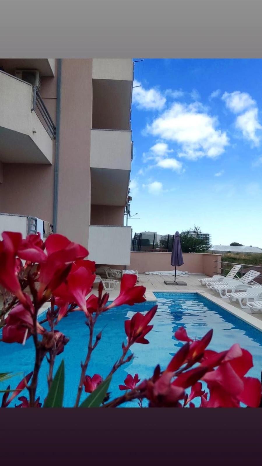 Apartment Lo - With Swimming Pool Split Exterior photo